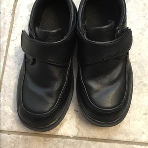 Boys size 9 black shoes